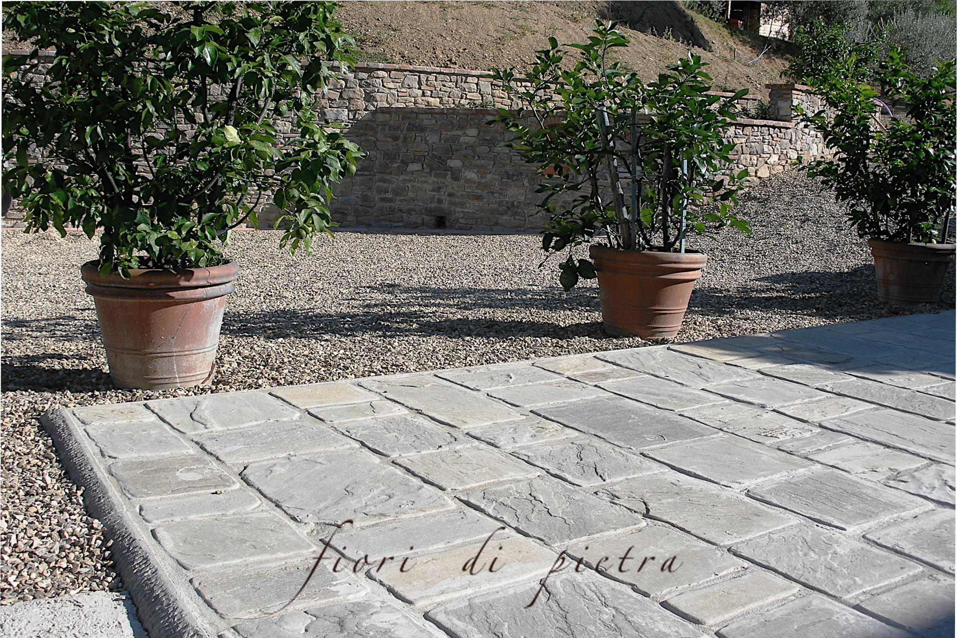 Realizzazione Pavimenti da € 16,00 a 48,00 al mq + iva in pietra PIETRA FORTE
